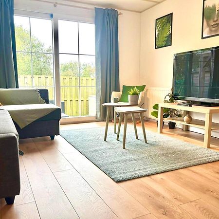 Wellness Bungalow With Jacuzzi &Sauna&Private Garden Near Amsterdam Vijfhuizen エクステリア 写真